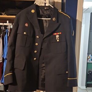 US Army‎ Uniform Jacket 42RA 8405-01-552-3115 with Insignia, Patches